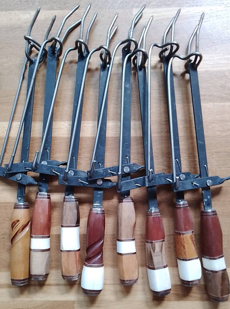 fourchette poussoir Fourchette poussoir, produit artisanal argentin original et très pratiques pour les grillades